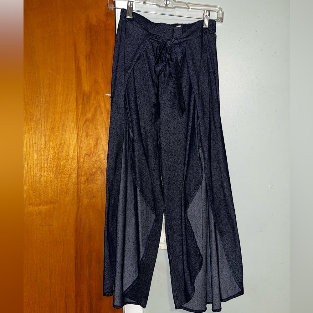 Small. Wrap pants.
